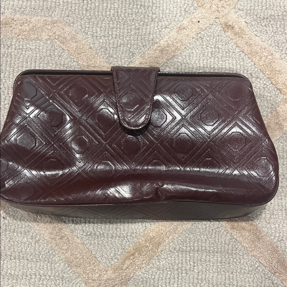 Elegant Maroon Clutch with Geometric Pattern